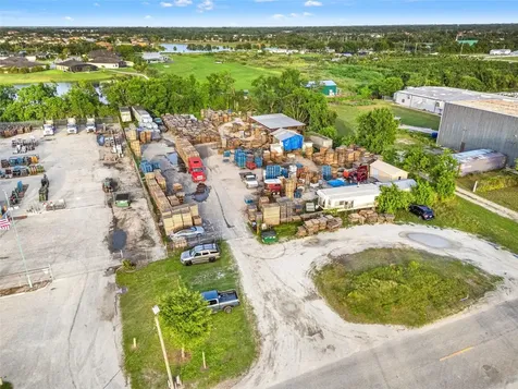 6755 33rd Street E Sarasota FL 34243