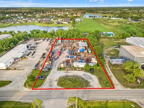 6755 33rd Street E Sarasota FL 34243