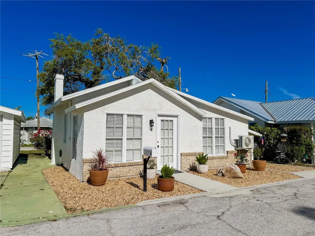 4 Braden Castle Drive Bradenton FL 34208
