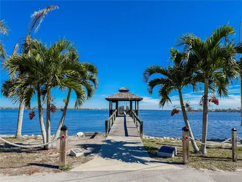 4 Braden Castle Drive Bradenton FL 34208