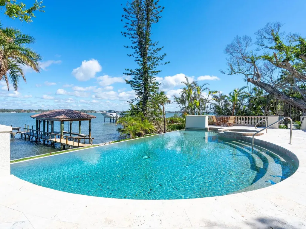 1216 N Casey Key Road Osprey FL 34229