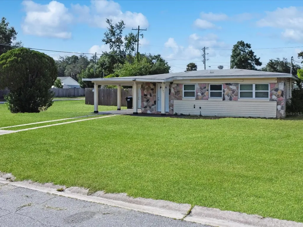 8101 Dominguin Street Orlando FL 32817