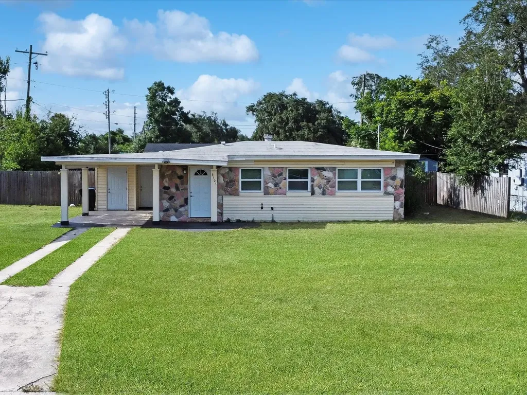 8101 Dominguin Street Orlando FL 32817