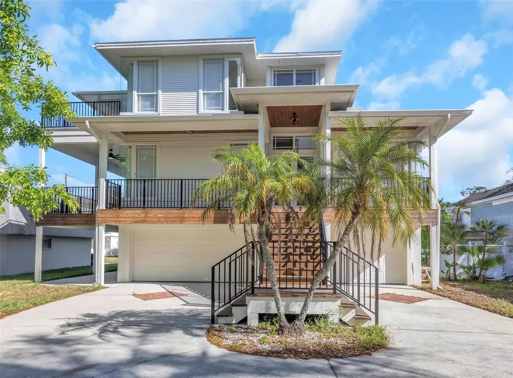 606 Indiana Avenue Crystal Beach FL 34681