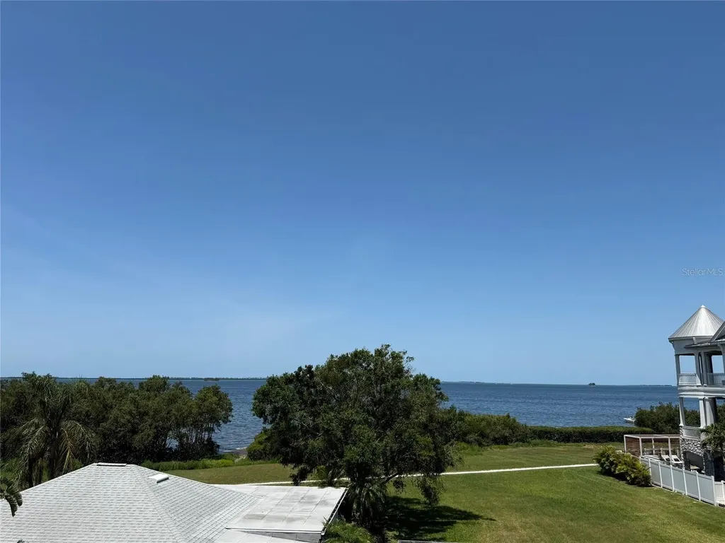 606 Indiana Avenue Crystal Beach FL 34681