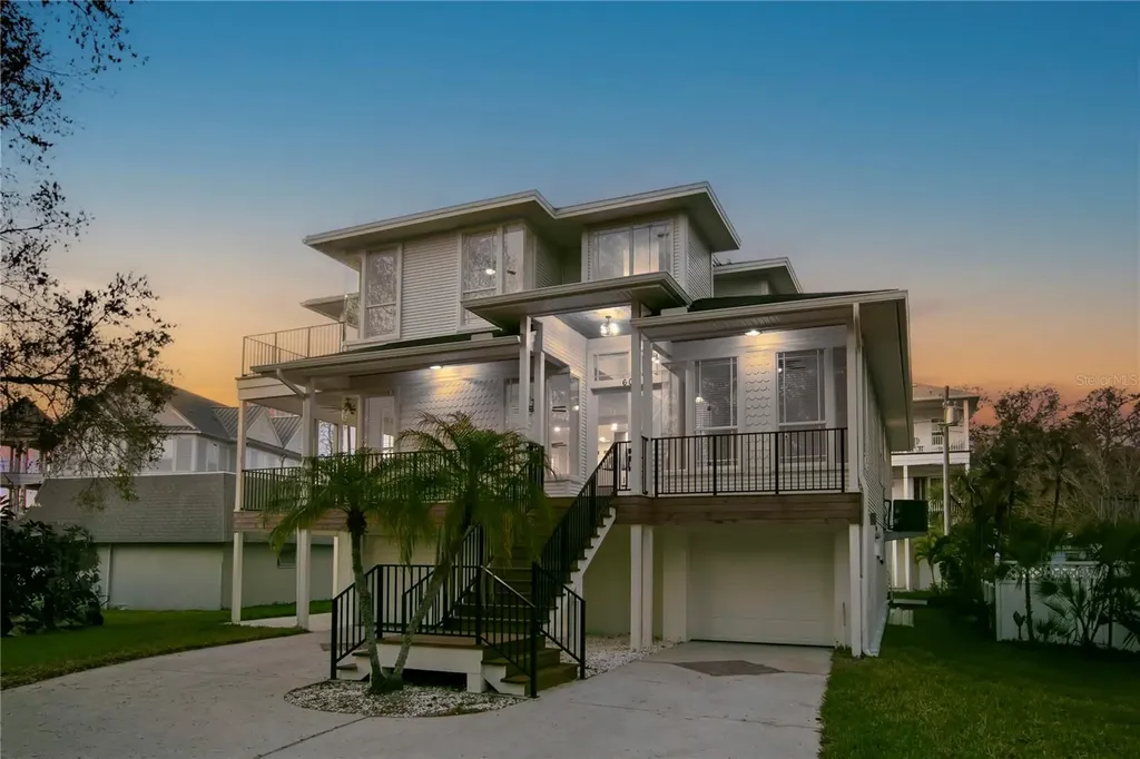606 Indiana Avenue Crystal Beach FL 34681