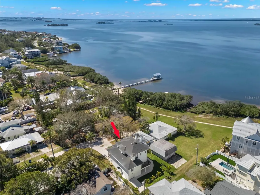 606 Indiana Avenue Crystal Beach FL 34681