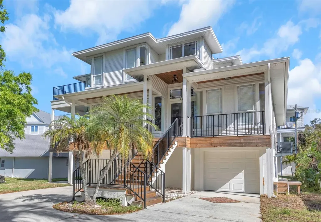 606 Indiana Avenue Crystal Beach FL 34681