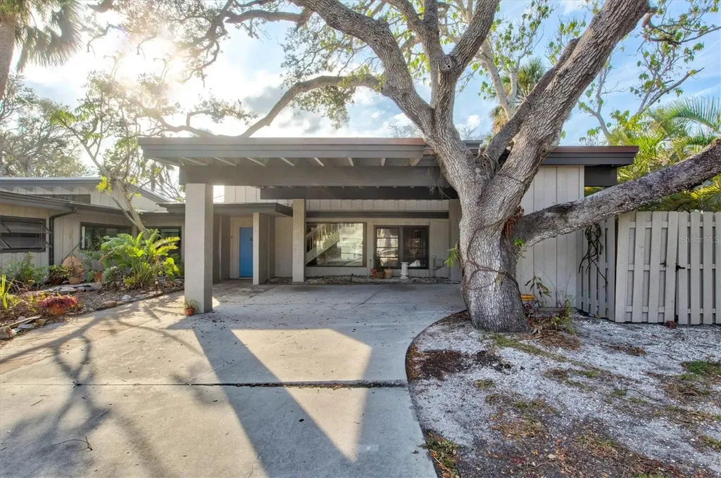 4710 Gleason Avenue Sarasota FL 34242