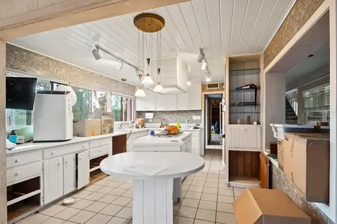4710 Gleason Avenue Sarasota FL 34242