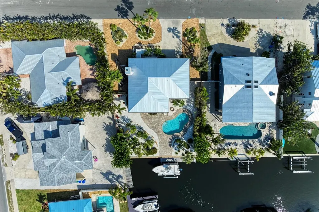 526 Loquat Drive Anna Maria FL 34216