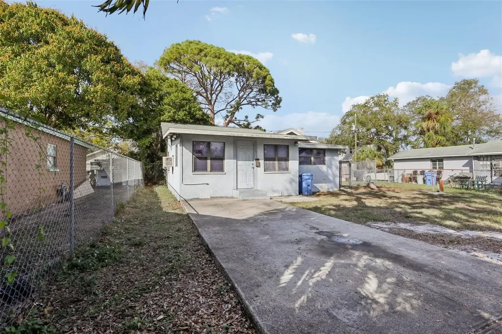 645 16th Avenue S St Petersburg FL 33701