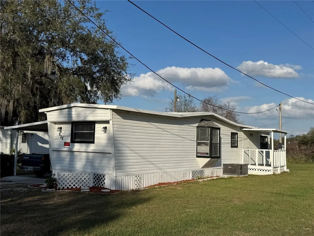 825 Cr 481 Lake Panasoffkee FL 33538