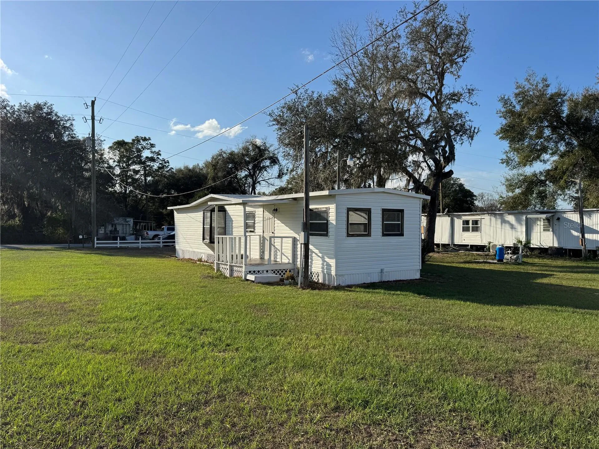 825 Cr 481 Lake Panasoffkee FL 33538