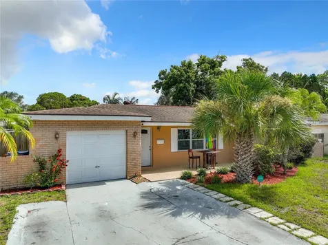 5985 38th Avenue N St Petersburg FL 33710