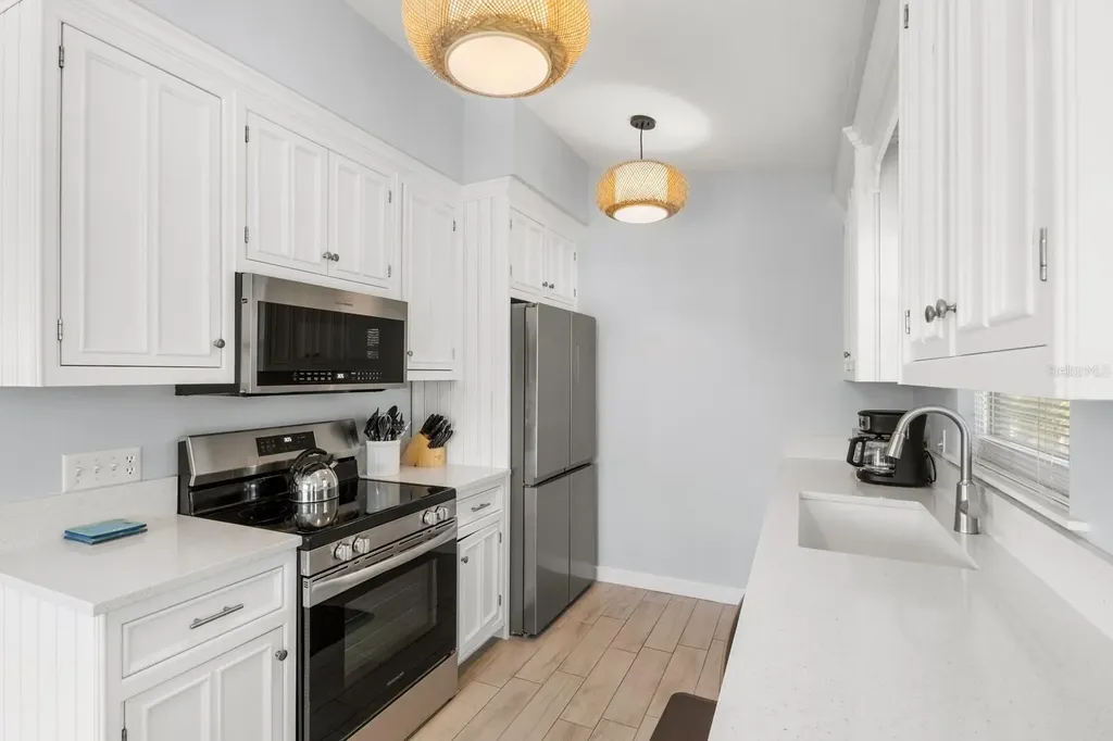 527 Magnolia Avenue Anna Maria FL 34216