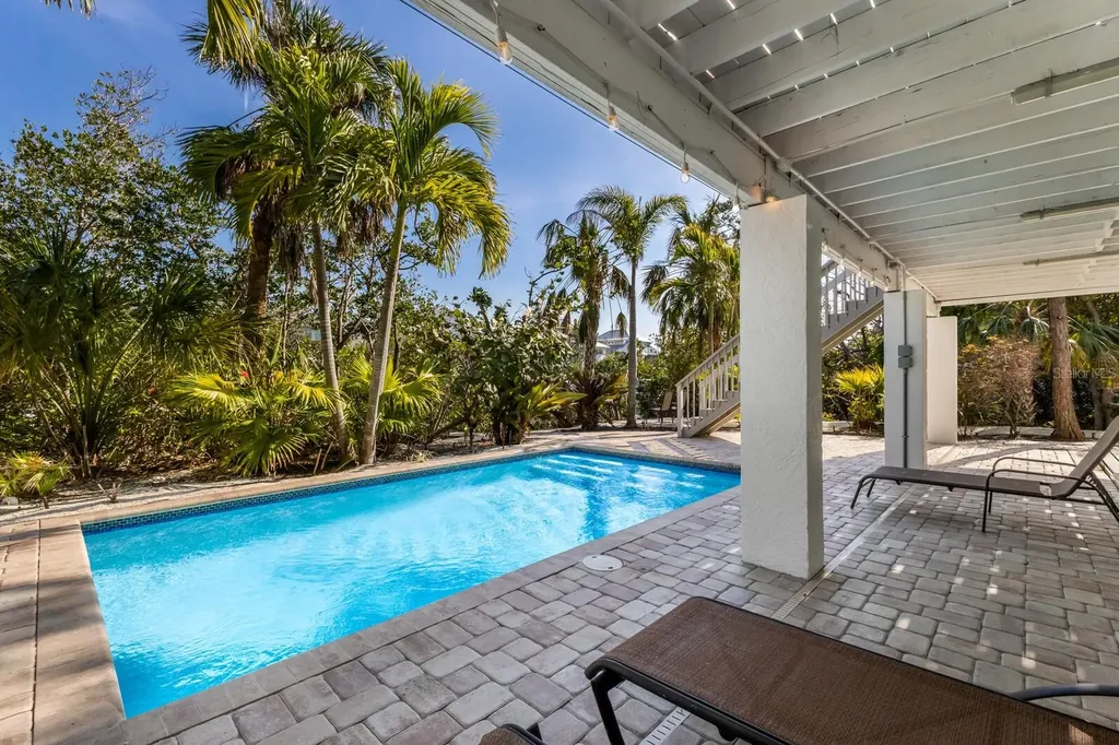 527 Magnolia Avenue Anna Maria FL 34216