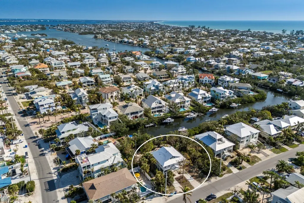 527 Magnolia Avenue Anna Maria FL 34216