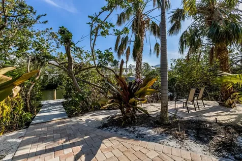 527 Magnolia Avenue Anna Maria FL 34216