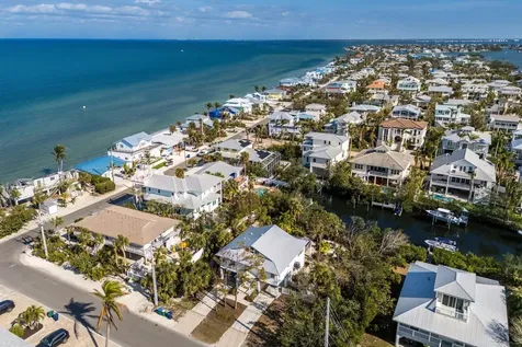 527 Magnolia Avenue Anna Maria FL 34216