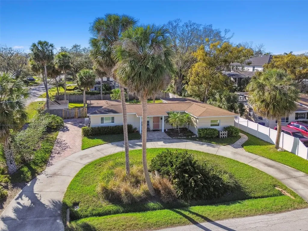 1905 S Hesperides Street Tampa FL 33629