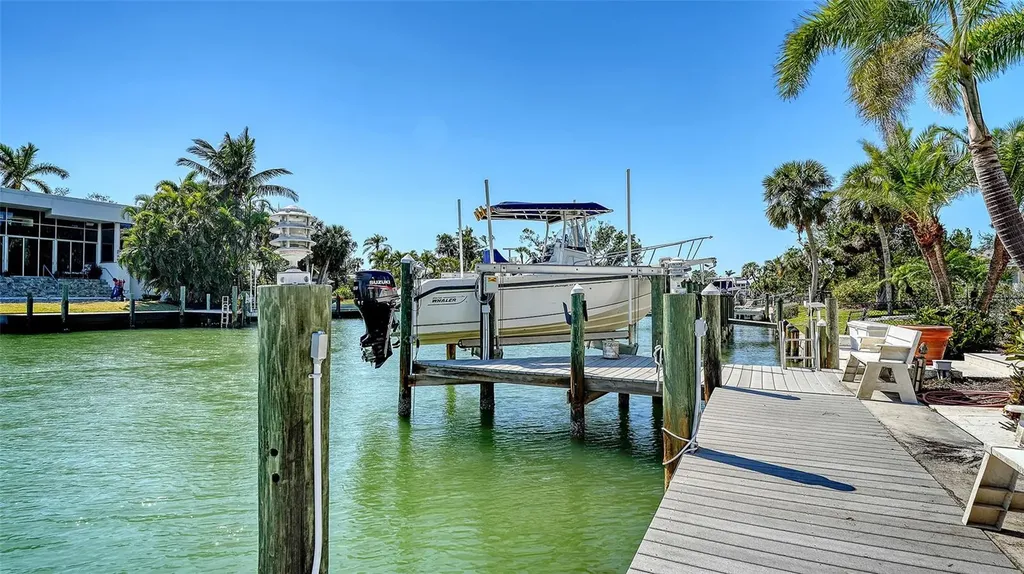 732 Siesta Drive Sarasota FL 34242