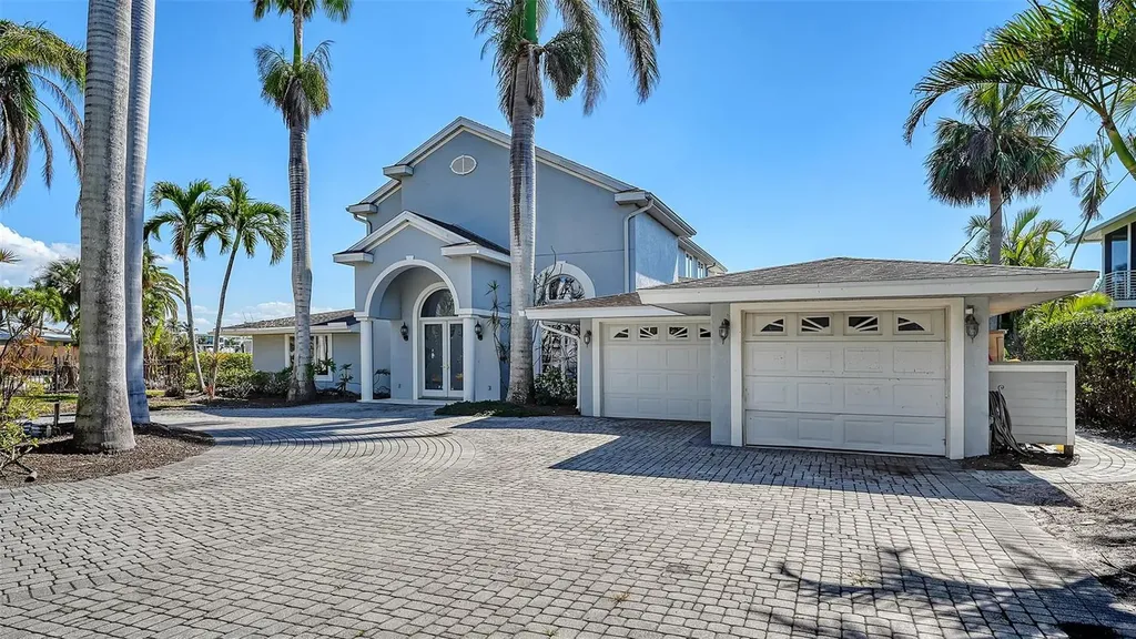 732 Siesta Drive Sarasota FL 34242
