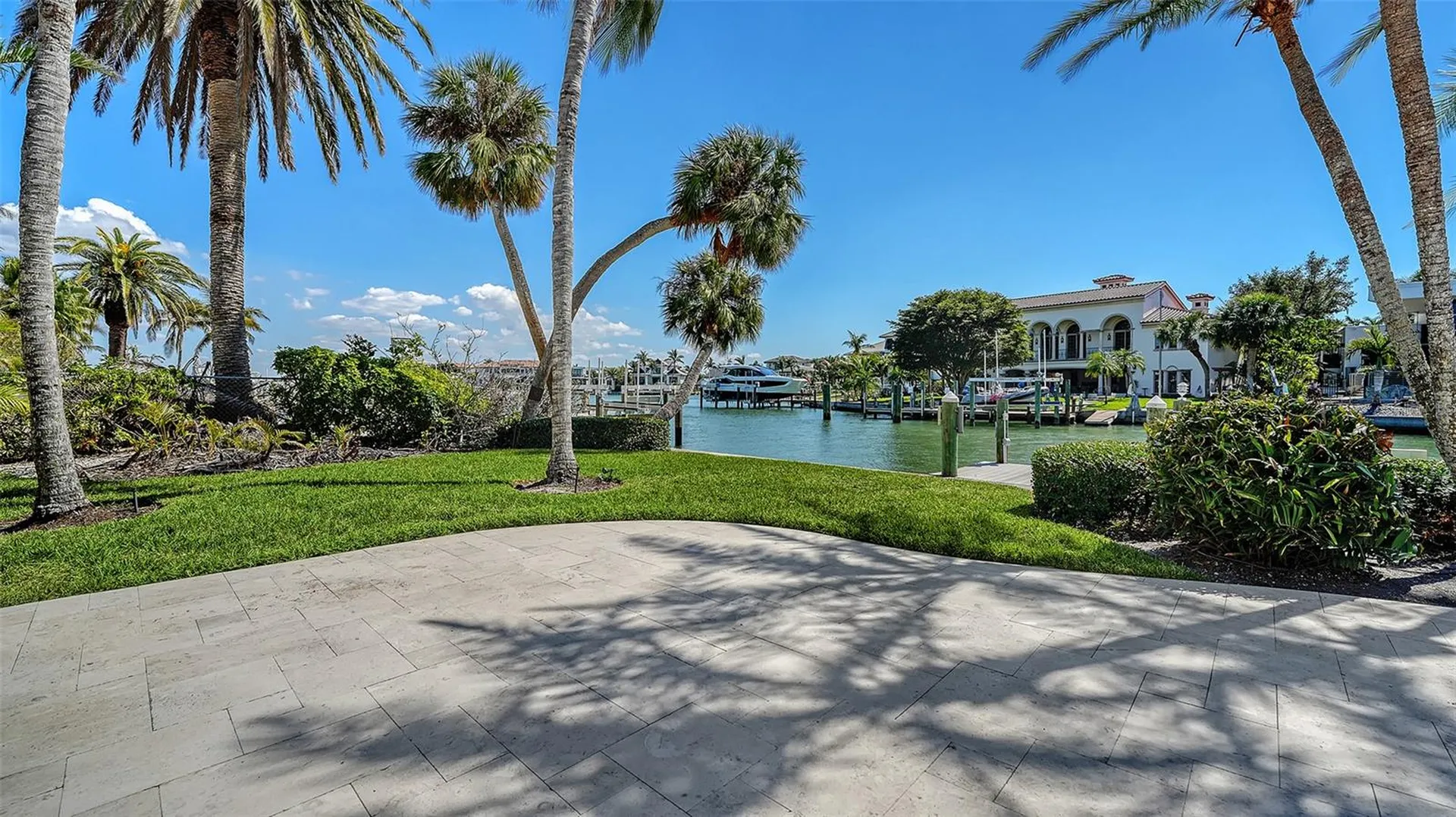 732 Siesta Drive Sarasota FL 34242