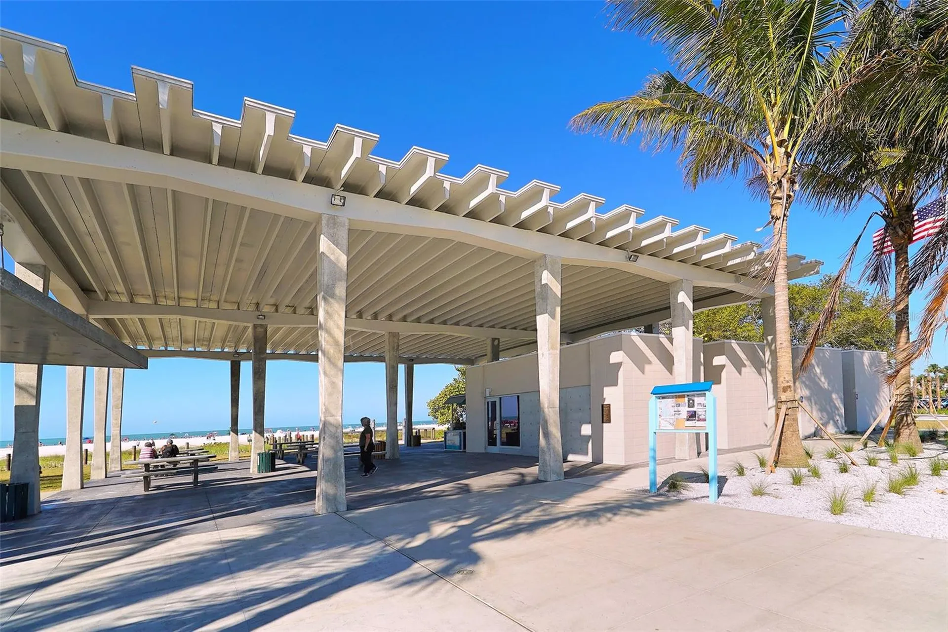 732 Siesta Drive Sarasota FL 34242