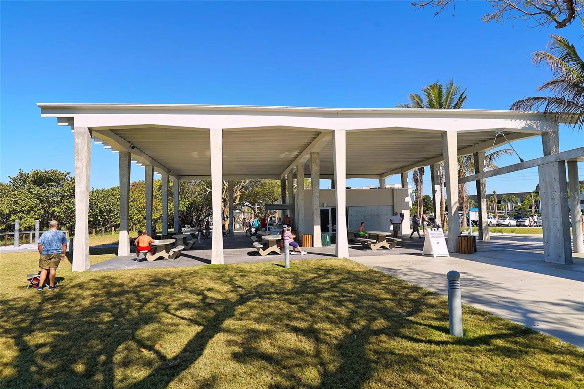 732 Siesta Drive Sarasota FL 34242