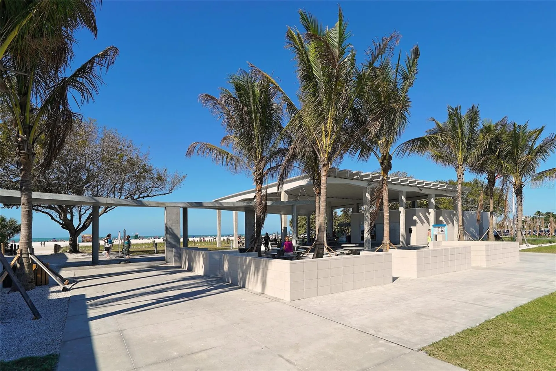 732 Siesta Drive Sarasota FL 34242