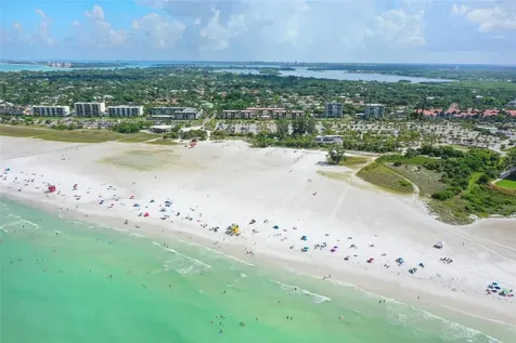 732 Siesta Drive Sarasota FL 34242