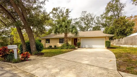 690 Shady Court Altamonte Springs FL 32701