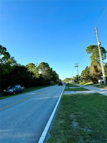 377 Courtland Boulevard Deltona FL 32738