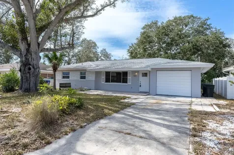 686 Manor Drive W Dunedin FL 34698