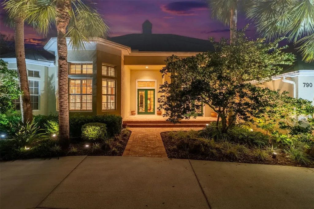 790 N River Road Venice FL 34293
