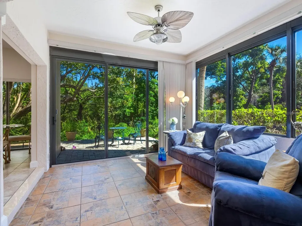 1718 Starling Drive Sarasota FL 34231