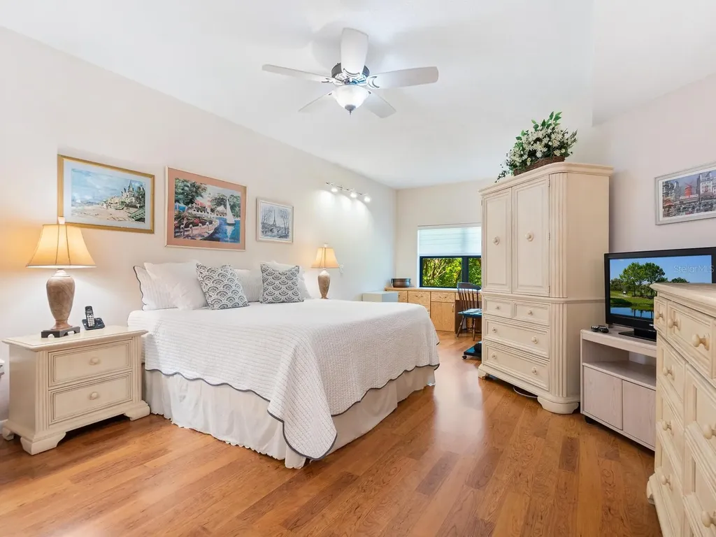 1718 Starling Drive Sarasota FL 34231
