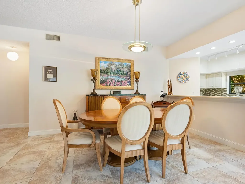 1718 Starling Drive Sarasota FL 34231