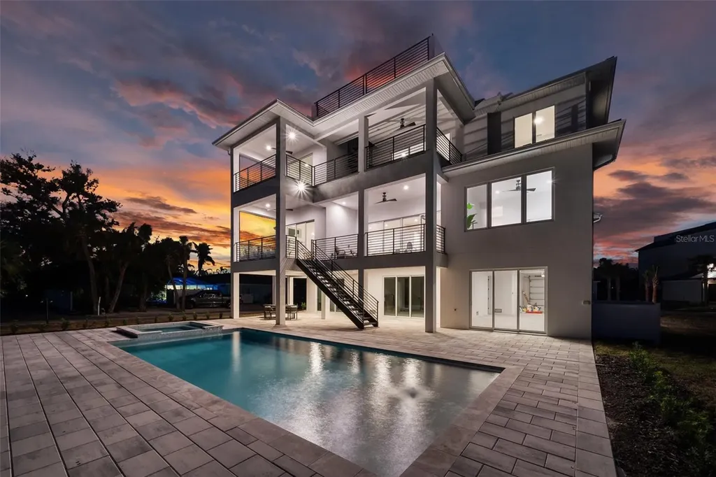 597 Buttonwood Drive Longboat Key FL 34228