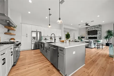 597 Buttonwood Drive Longboat Key FL 34228