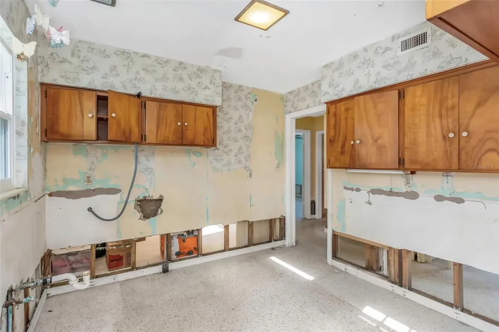 100 Buena Vista Drive S Dunedin FL 34698