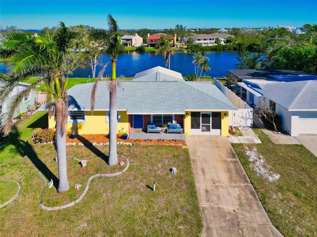 8404 43rd Avenue W Bradenton FL 34209