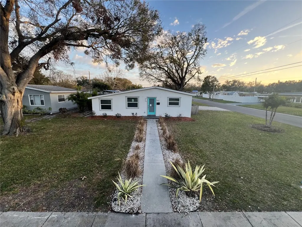 1162 58th Avenue N St Petersburg FL 33703