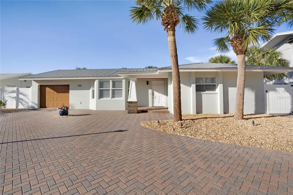 329 Avenida Leona Sarasota FL 34242