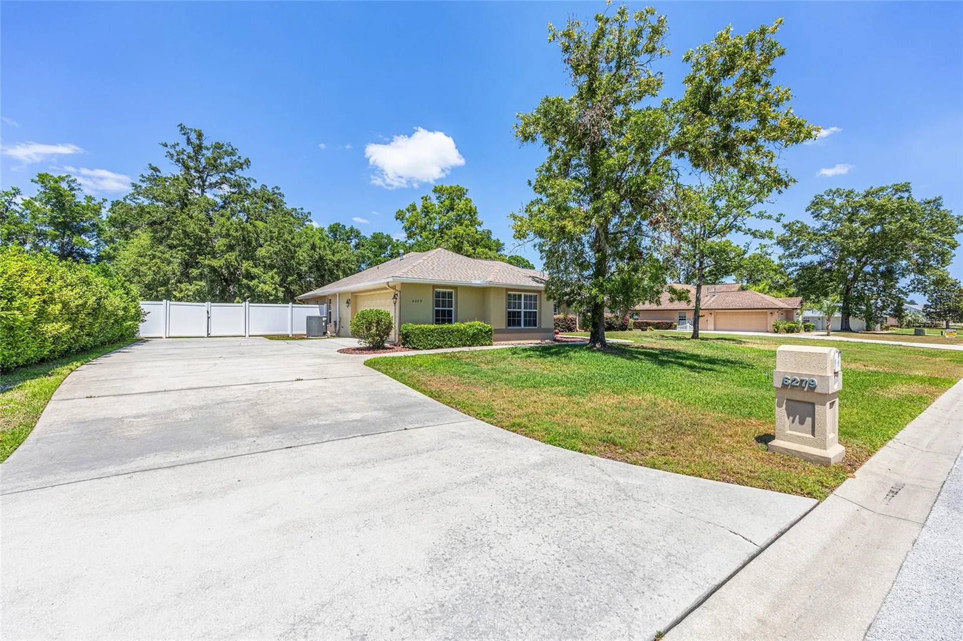 6279 SE 8th Lane Ocala FL 34472