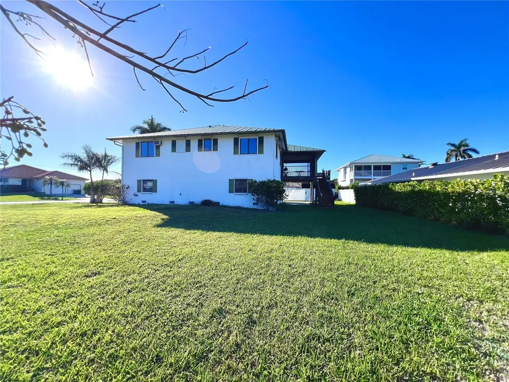 103 Tahiti Circle Naples FL 34113