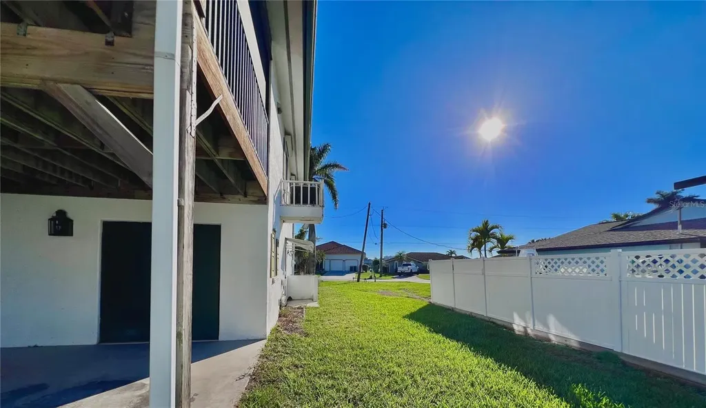 103 Tahiti Circle Naples FL 34113