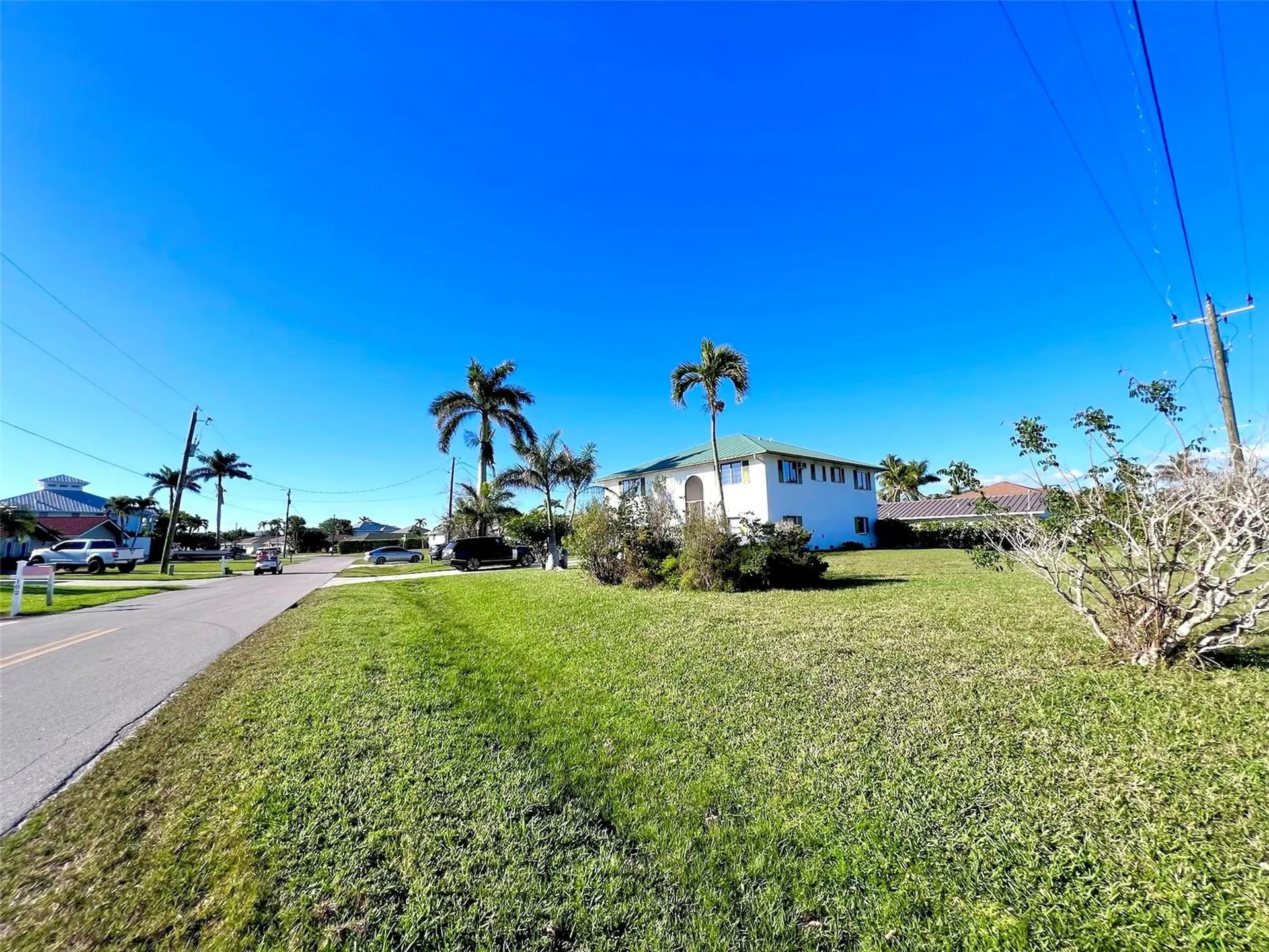 103 Tahiti Circle Naples FL 34113