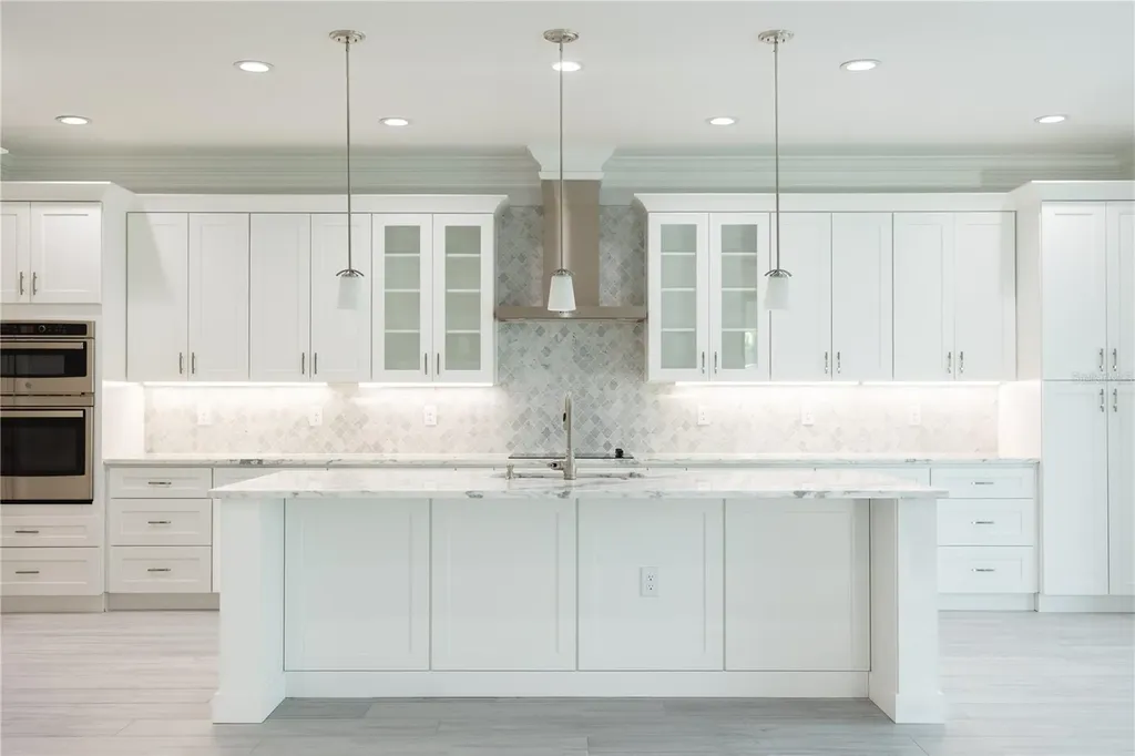 5213 Willow Lake Court Sarasota FL 34233